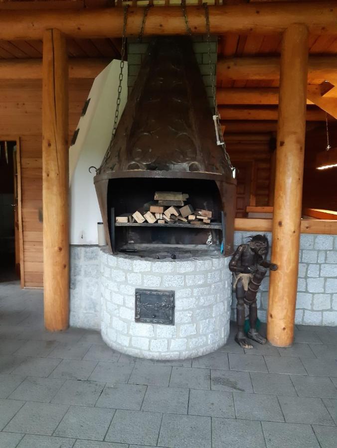 Osrodek Wypoczynkowy "Zrodla Dobrej" Hotel Olesno Exterior photo